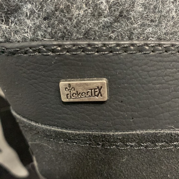 Rieker ladiea size 7 leather boot with buckles lined with Sheppa wool. - Picture 8 of 8